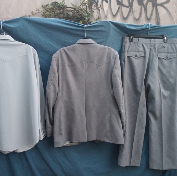 H Bar C Vintage 3piece Pinstripe Western Suit (Pearl Snap Shirt, Blazer, Slacks) - Picture 14 of 16